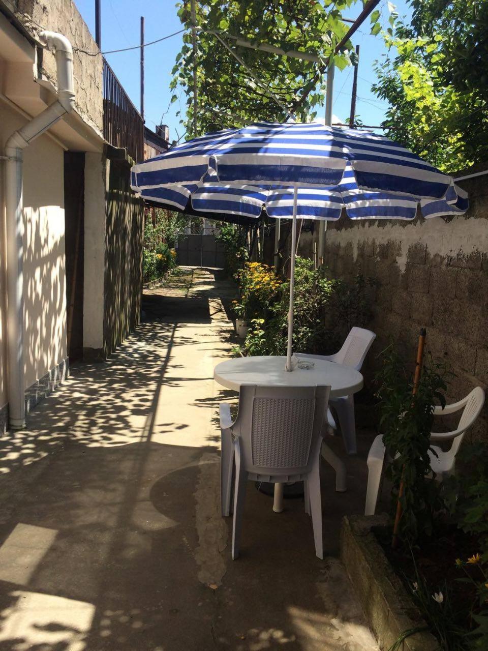 Batumi Guesthouse 28A Eksteriør bilde