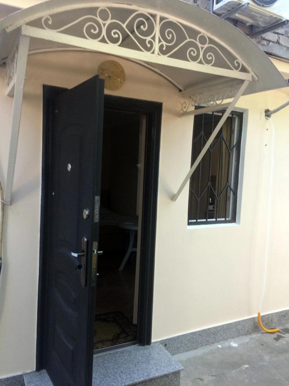 Batumi Guesthouse 28A Eksteriør bilde
